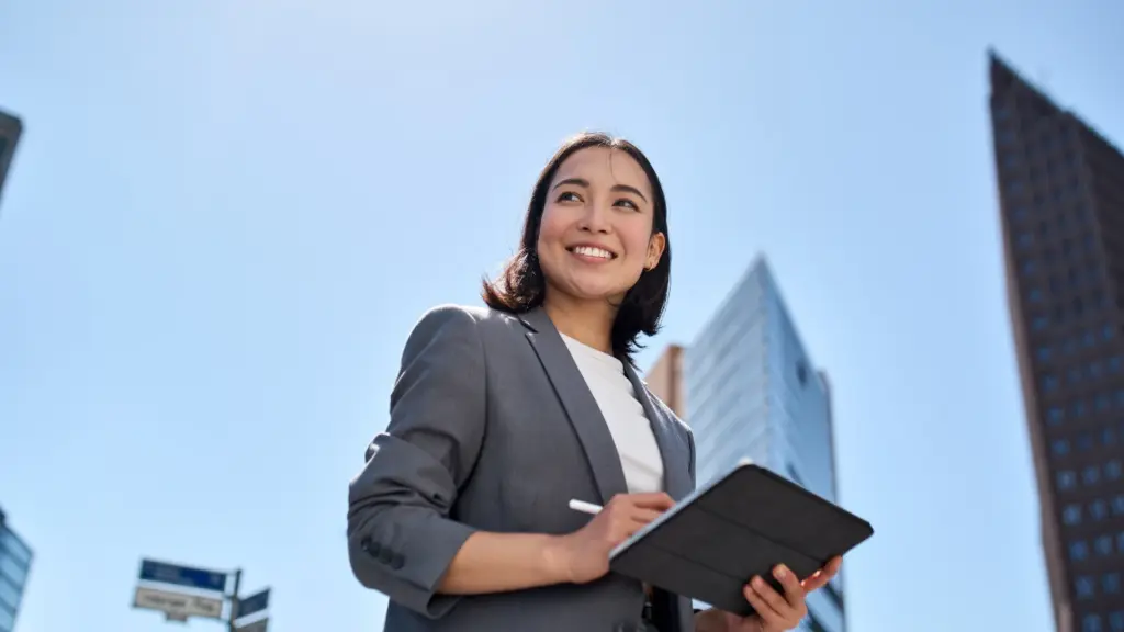 career strategist explains why millennials and gen z have no interest in climbing corporate ladder